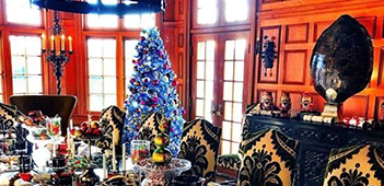 Christmas 2019 blue house manor